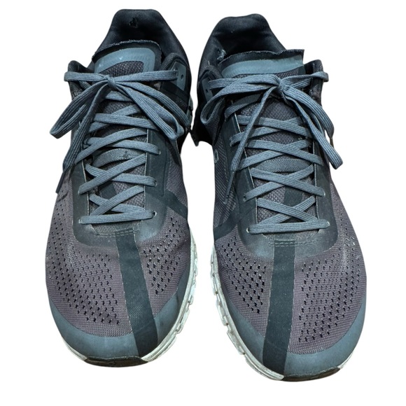 Men’s ON Cloudflow running shoes grey/black size 9. Worn - Picture 1 of 10